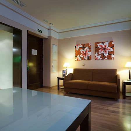גרנדה Suites Gran Via 44 מראה חיצוני תמונה
