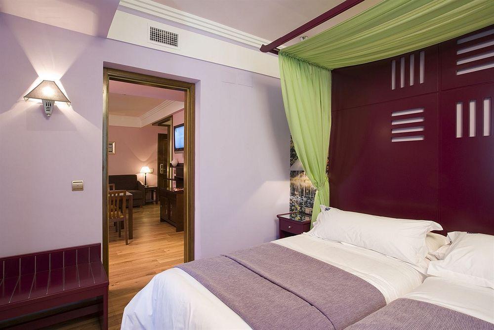 גרנדה Suites Gran Via 44 מראה חיצוני תמונה