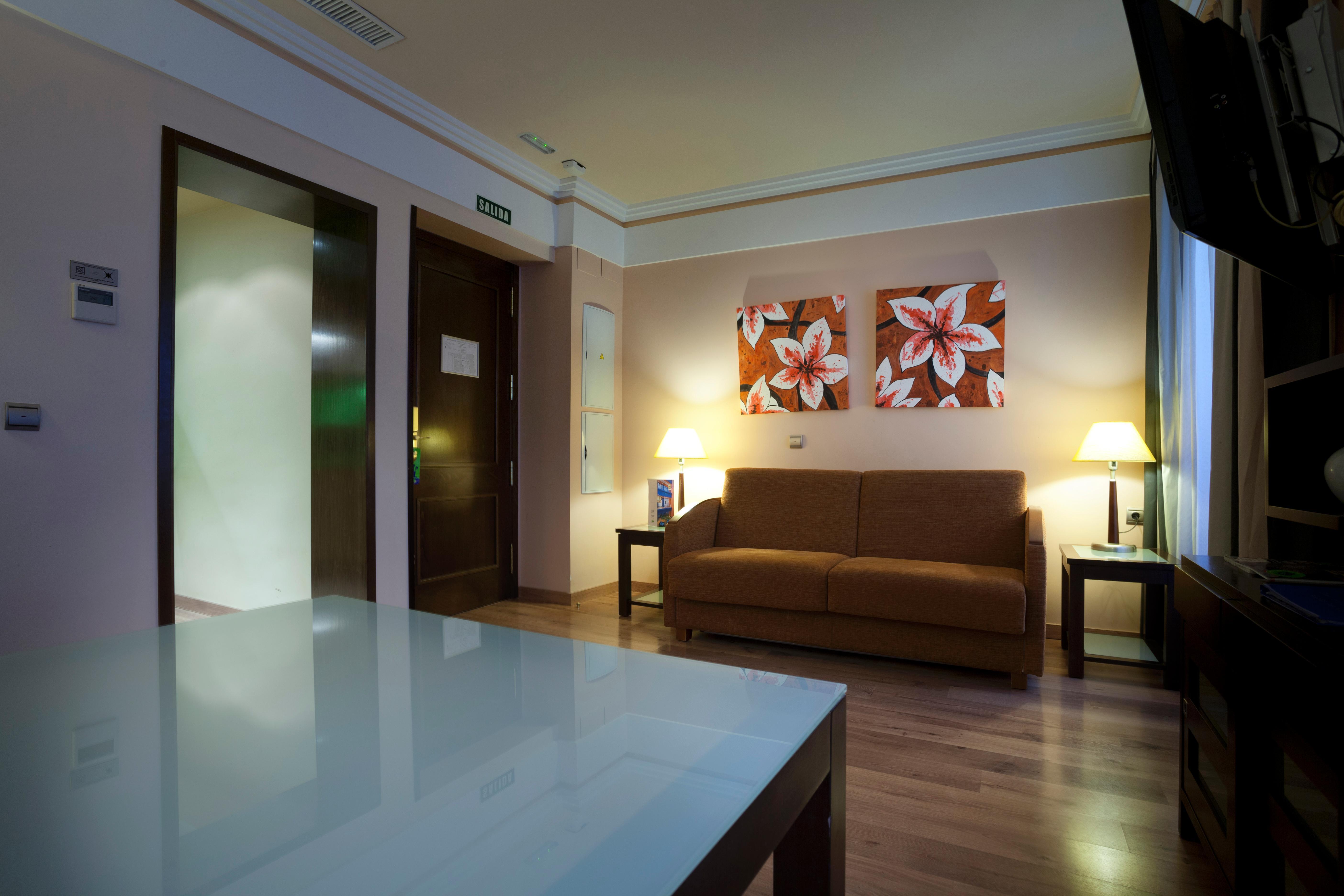 גרנדה Suites Gran Via 44 מראה חיצוני תמונה
