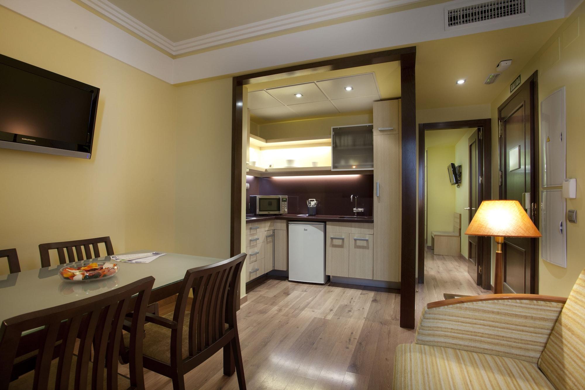 גרנדה Suites Gran Via 44 מראה חיצוני תמונה