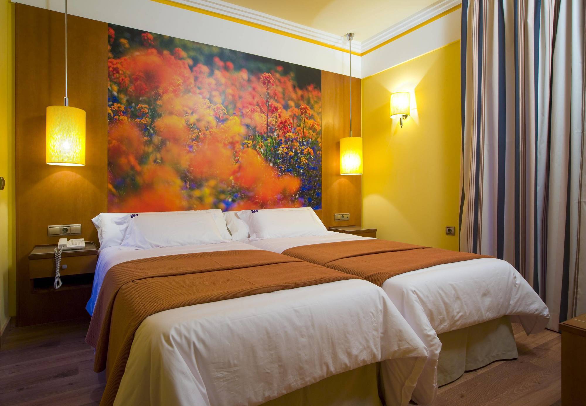 גרנדה Suites Gran Via 44 מראה חיצוני תמונה
