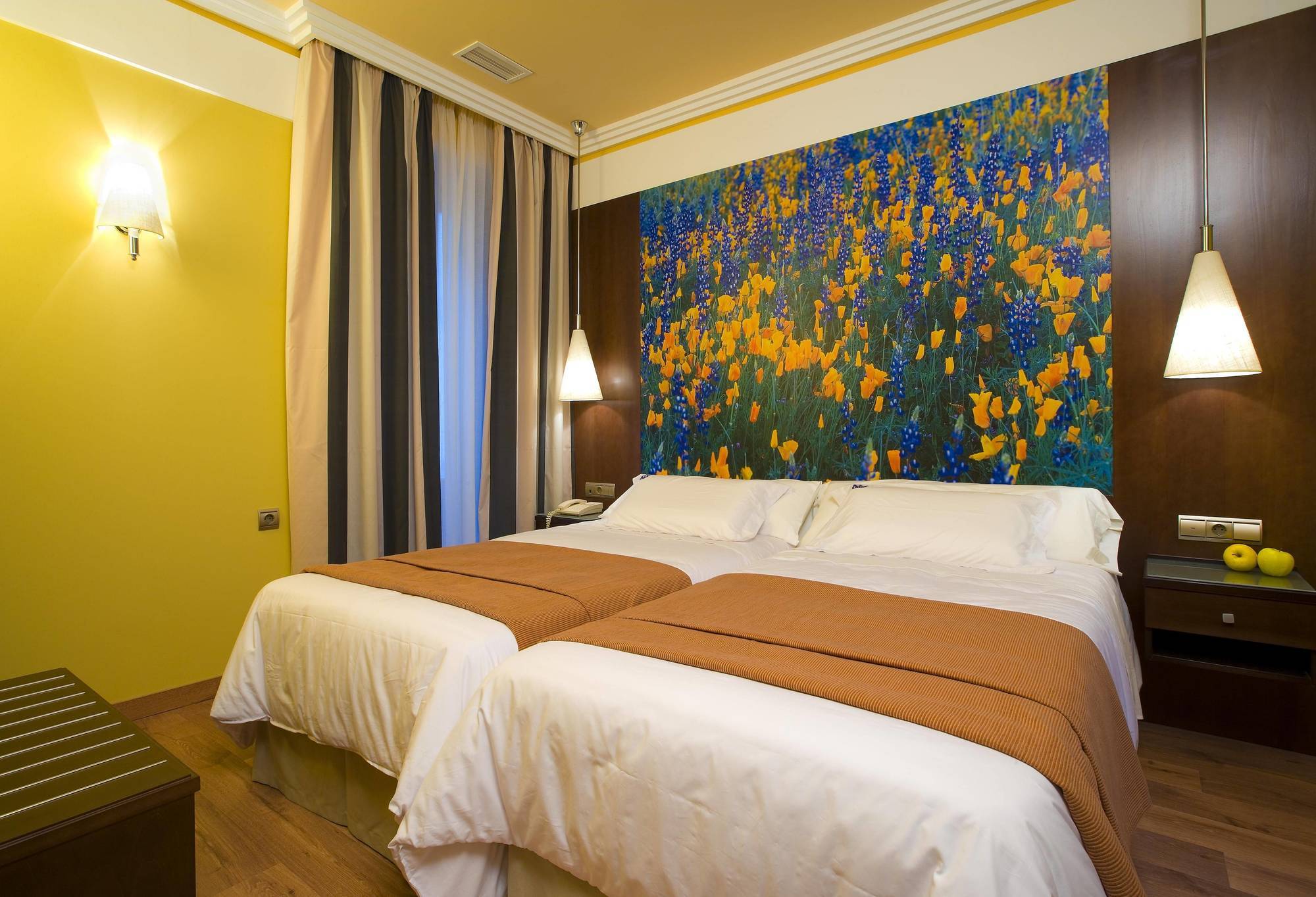 גרנדה Suites Gran Via 44 מראה חיצוני תמונה