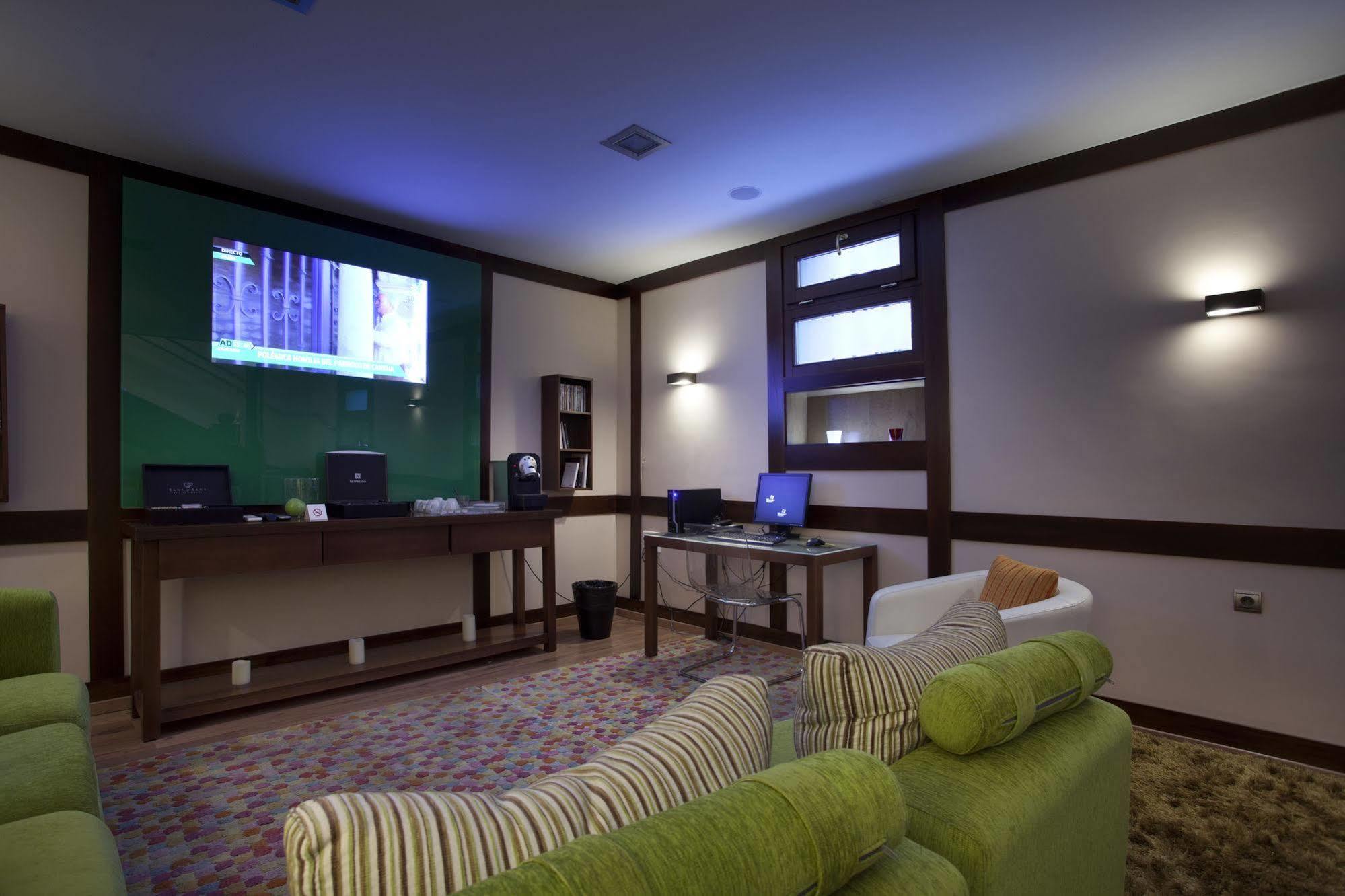 גרנדה Suites Gran Via 44 מראה חיצוני תמונה