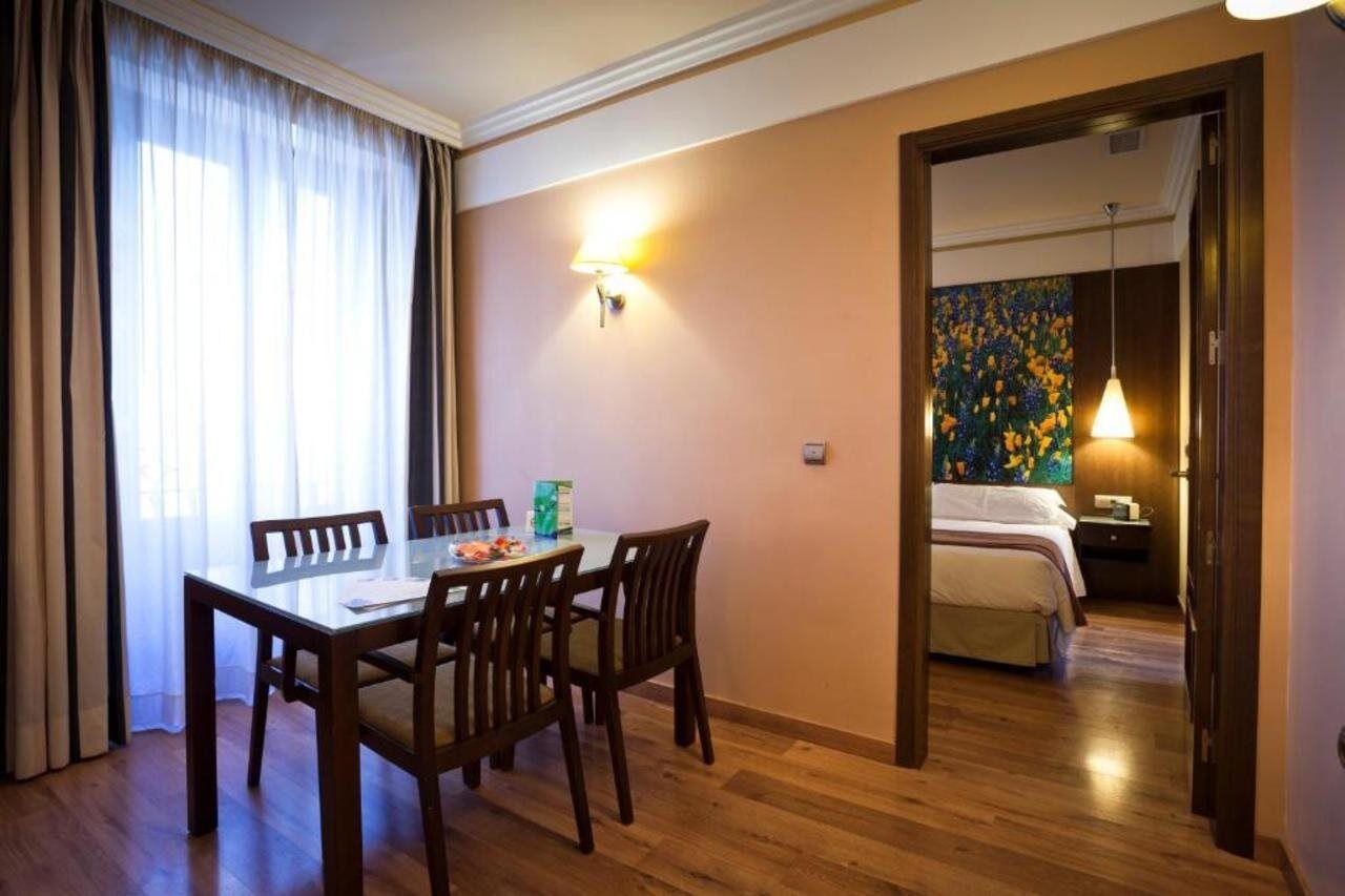 גרנדה Suites Gran Via 44 מראה חיצוני תמונה